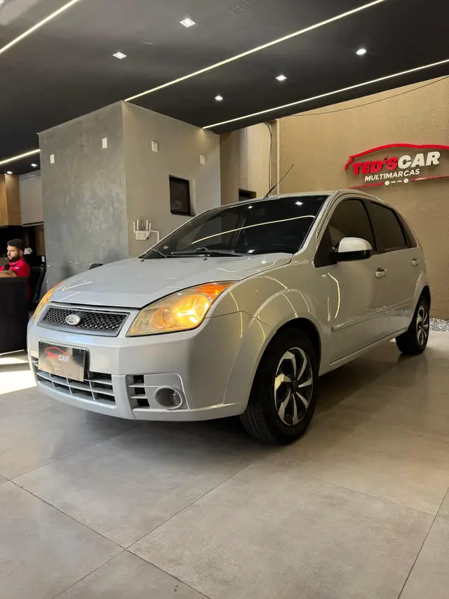 Carro Ford Fiesta Hatch 2008 1.0 (Flex)
