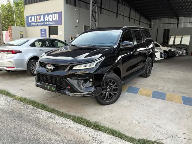 Carro Toyota SW4 2023 GR-S 2.8 AT