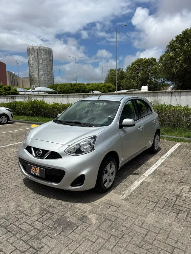 Carro Nissan March 2015 1.0 16V S (Flex)