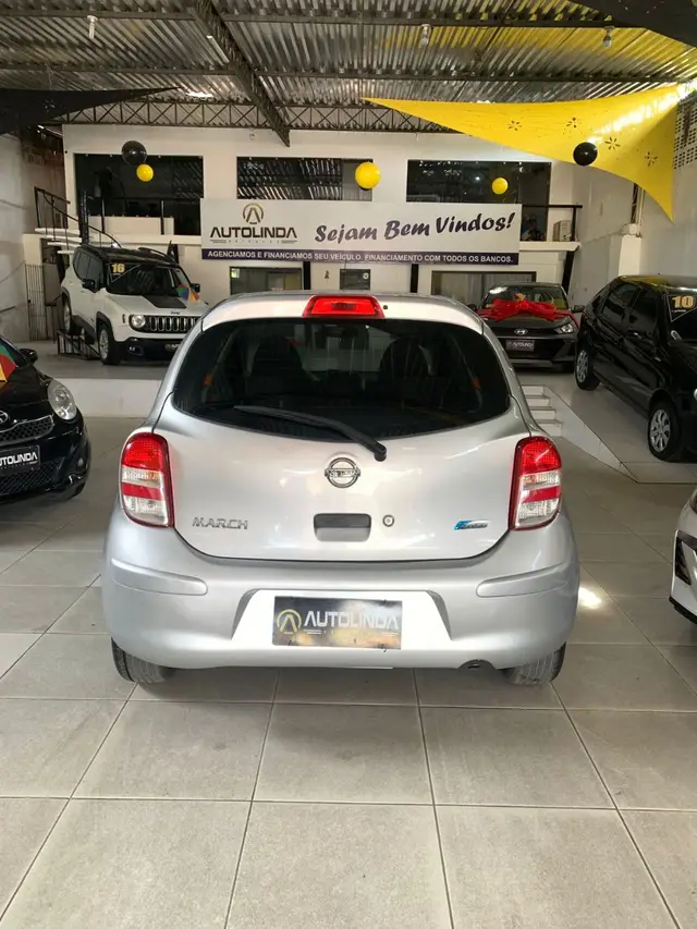 Carro Nissan March 2013 1.0 16V (Flex)