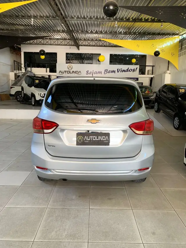 Carro Chevrolet Spin 2020 LS 1.8 5S (Flex)