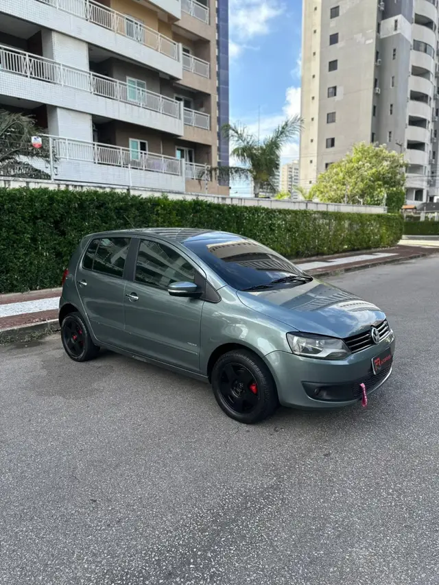 Carro Volkswagen Fox 2011 1.0 8V (Flex) 2p