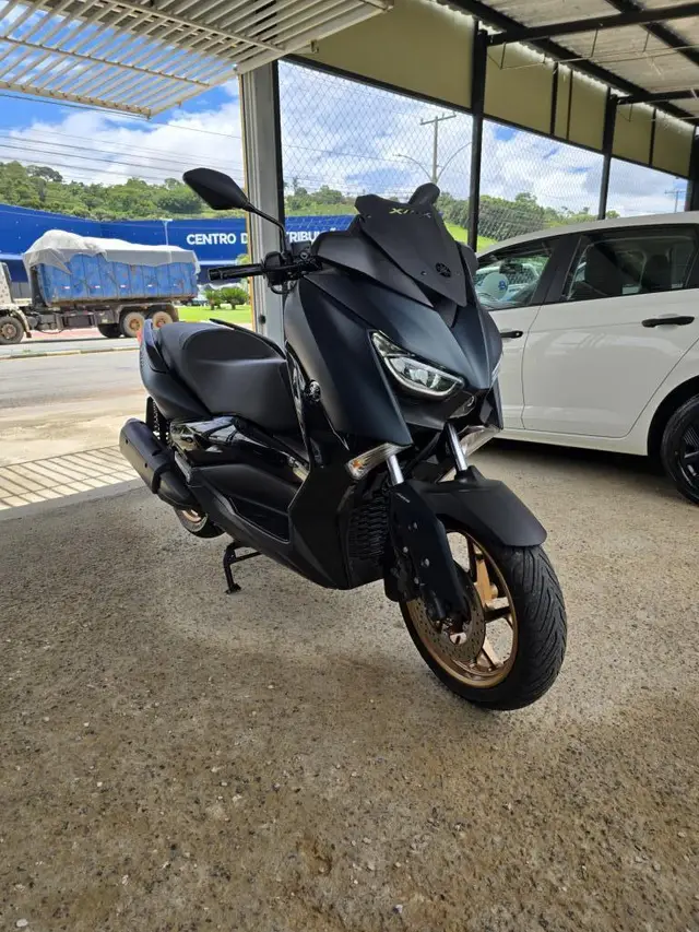 Moto Yamaha XMax 2023 ABS