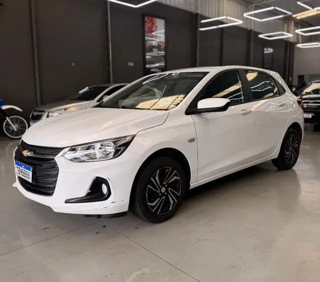 Carro Chevrolet Onix 2025 LT 1.0