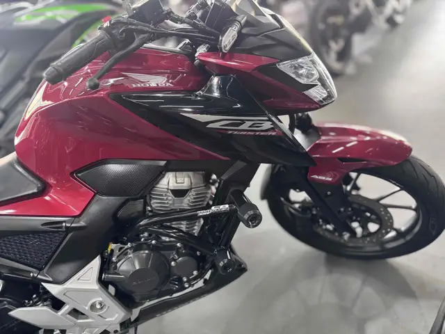Moto Honda CB 300F Twister 2025 (CBS)