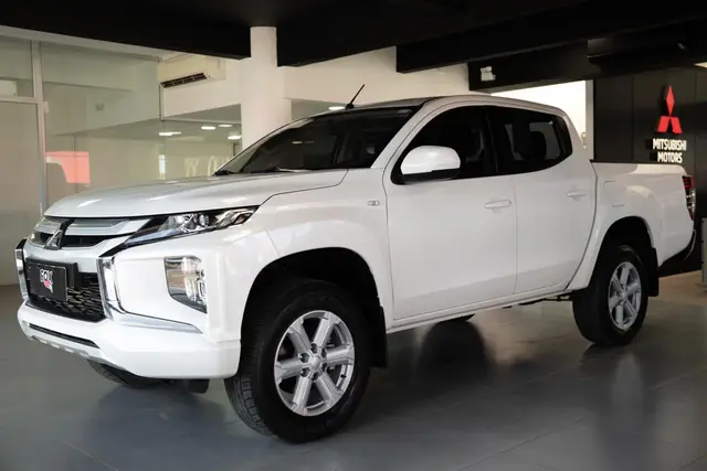 Carro Mitsubishi L200 Triton Sport 2022 GLS 2.4 DID-H 4x4 (Aut)