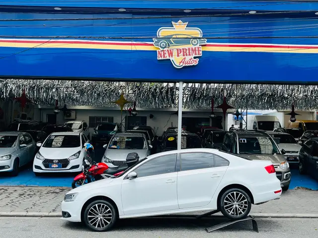 Carro Volkswagen Jetta 2014 2.0 TSI Highline DSG