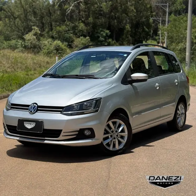 Carro Volkswagen SpaceFox 2015 1.6 VHT Comfortline I-Motion (Flex)