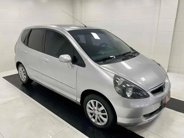 Carro Honda Fit 2006 LX 1.4