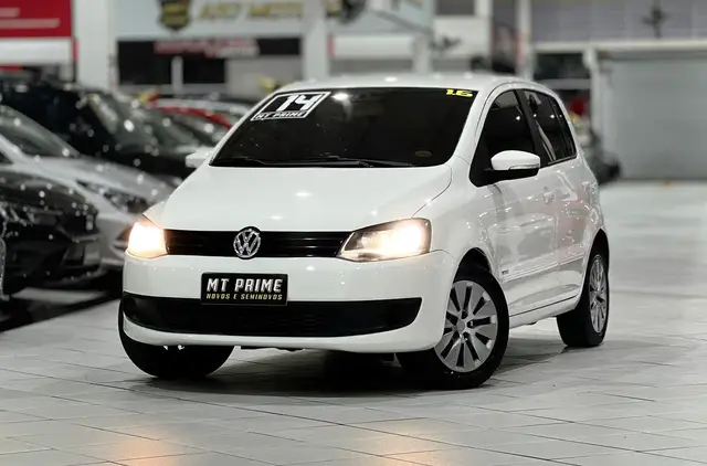 Carro Volkswagen Fox 2014 1.6 VHT (Flex)