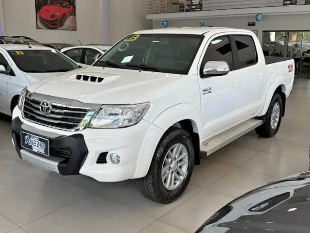 Carro Toyota Hilux Cabine Dupla 2013 Hilux 3.0 TDI 4x4 CD SRV