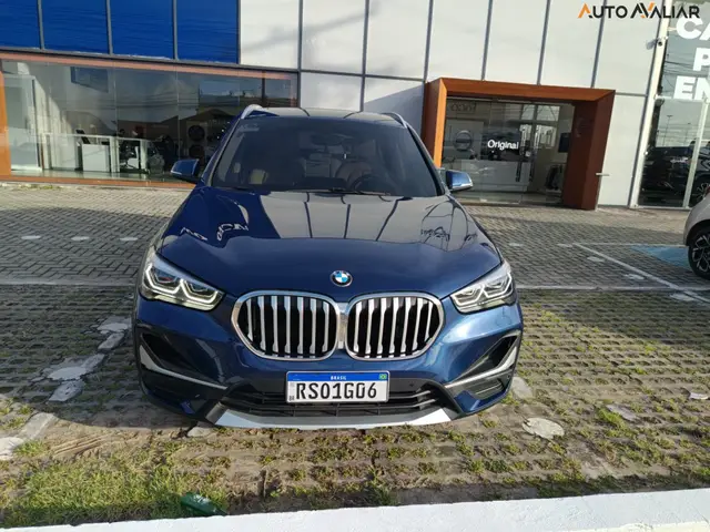 Carro BMW X1 2022 sDrive20i 2.0 Turbo (Aut.)