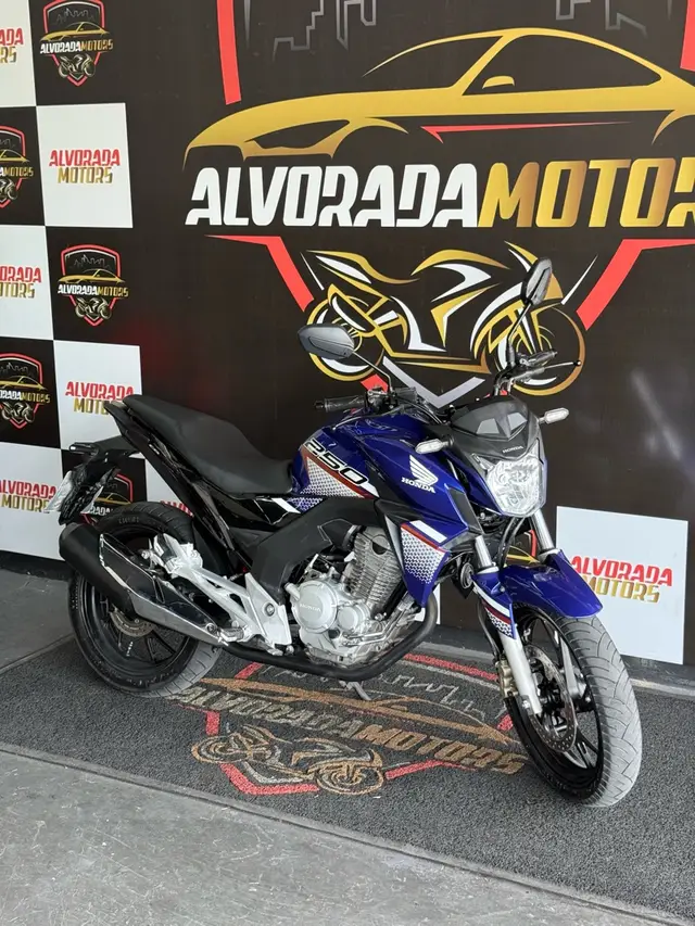 Moto Honda CB 250F Twister 2022 (CBS)