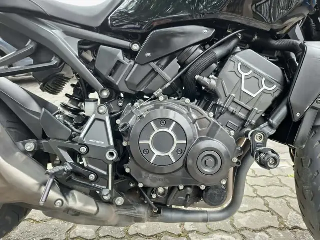 Moto Honda CB 1000R 2023 Black Edition