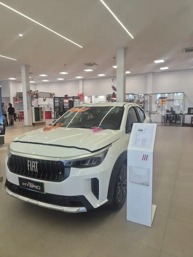 Carro Fiat Fastback 2026 Audace T200 Hybrid