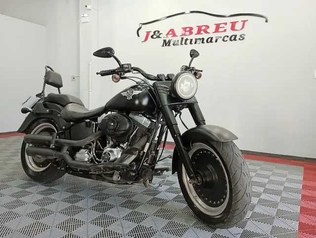 Moto Harley-Davidson Softail 2015 Fat Boy Special