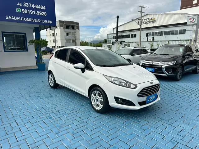 Carro Ford Fiesta Hatch 2017 SEL 1.6 16V Flex Aut. 5p - G
