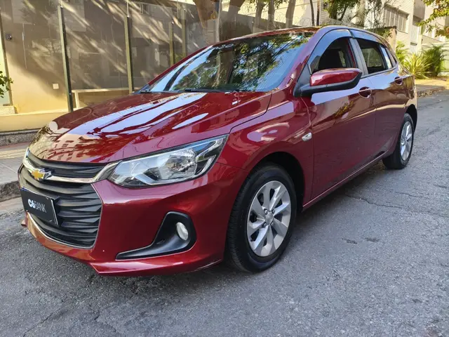 Carro Chevrolet Onix Plus 2020 1.0 LT (Flex)