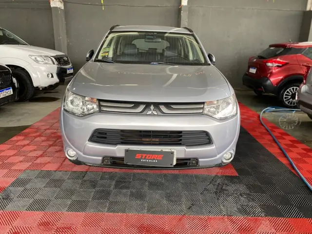 Carro Mitsubishi Outlander 2015 2.0 16V CVT
