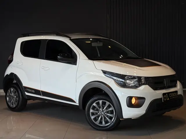 Carro Fiat Mobi 2025 Trekking 1.0