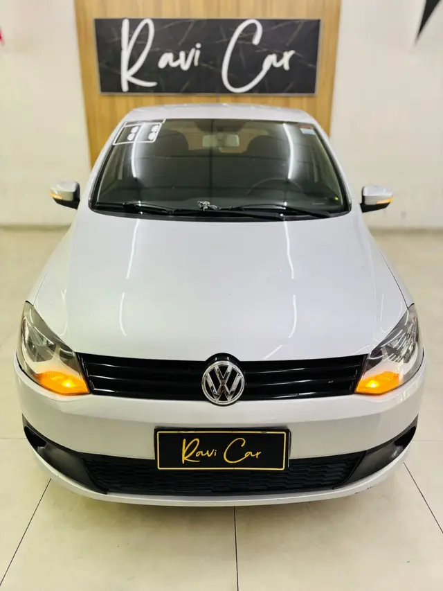 Carro Volkswagen Fox 2011 1.0 8V (Flex) 4p