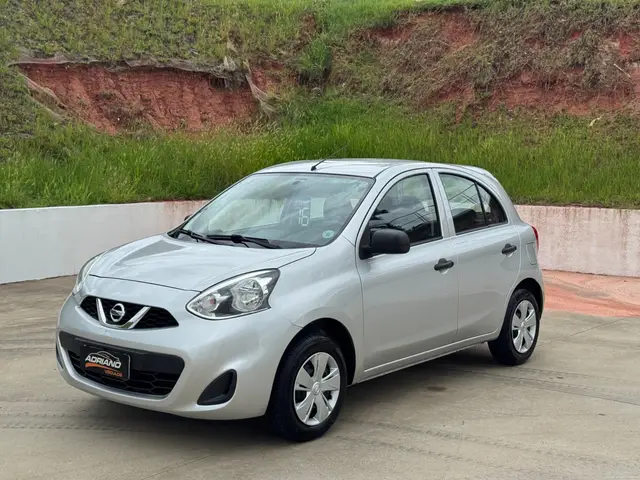 Carro Nissan March 2016 1.0 12V (Flex)