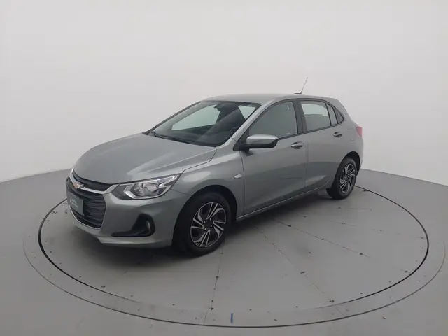 Carro Chevrolet Onix Plus 2024 LT 1.0