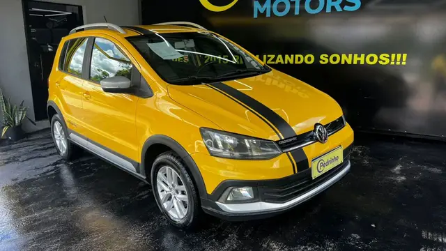 Carro Volkswagen CrossFox 2015 1.6 16v MSI I-Motion (Flex)