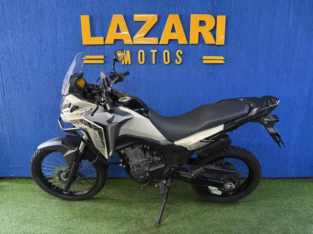 Moto Honda XRE Sahara 300 2025 Adventure