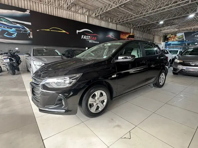 Carro Chevrolet Onix 2025 1.0
