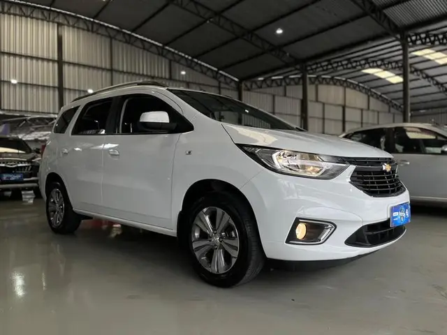 Carro Chevrolet Spin 2024 Premier 1.8 (Aut.)