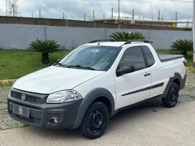 Carro Fiat Strada 2014 Adventure 1.8 16V (Flex) (Cabine Estendida)