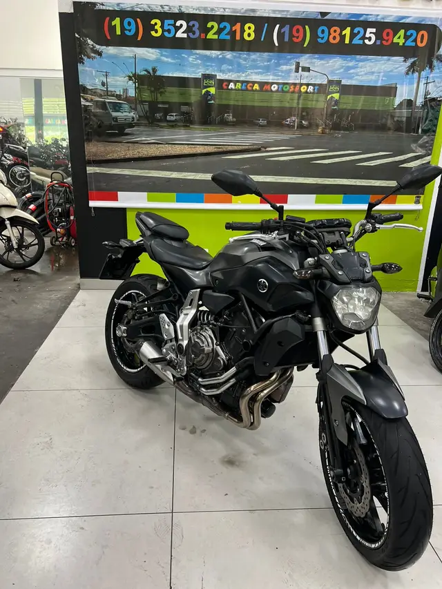 Moto Yamaha MT-07 2016 STD