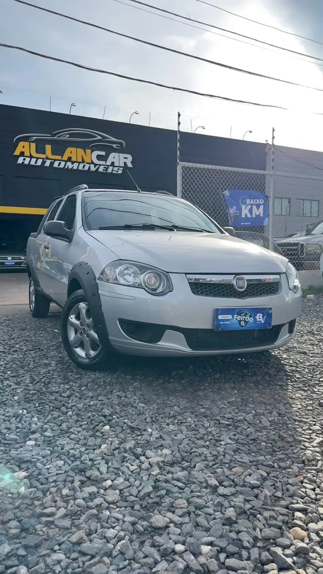 Carro Fiat Strada 2013 Trekking 1.6 16V (Flex) (Cabine Dupla)