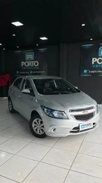 Carro Chevrolet Onix 2015 1.0 LS SPE/4