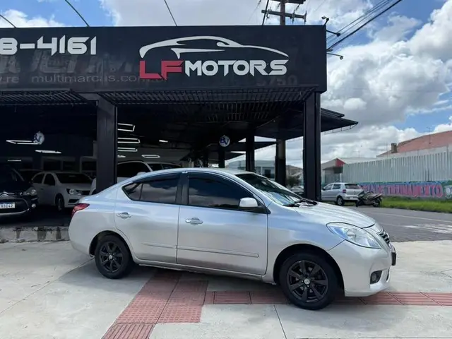 Carro Nissan Versa 2012 1.6 16V SL (Flex)