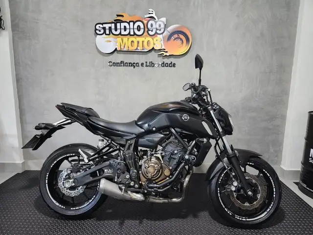 Moto Yamaha MT-07 2023 ABS