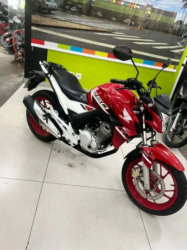 Moto Honda CB 250F Twister 2022 (CBS)