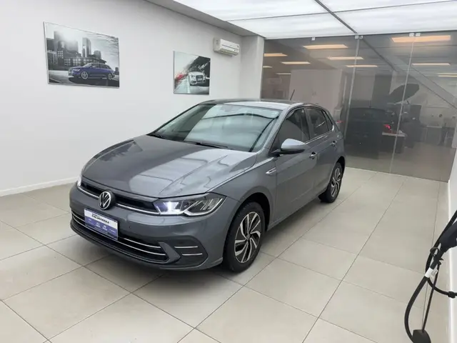Carro Volkswagen Polo 2023 Highline (Aut) (Flex)
