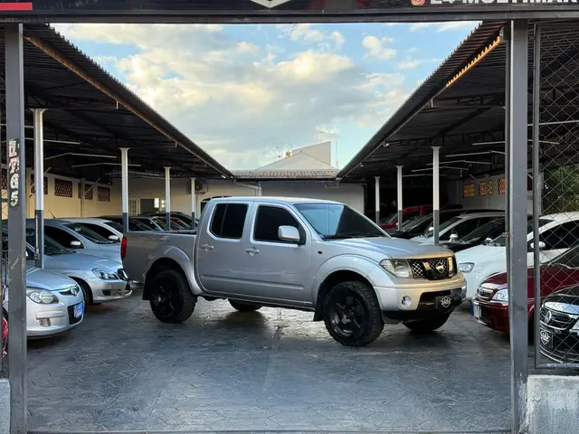 Carro Nissan Frontier 2011 Strike 2.5 4X2