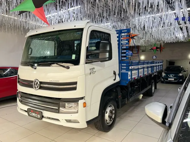 Caminhão Volkswagen 11.180 2023 11-180 Delivery 2p (diesel)(E5)