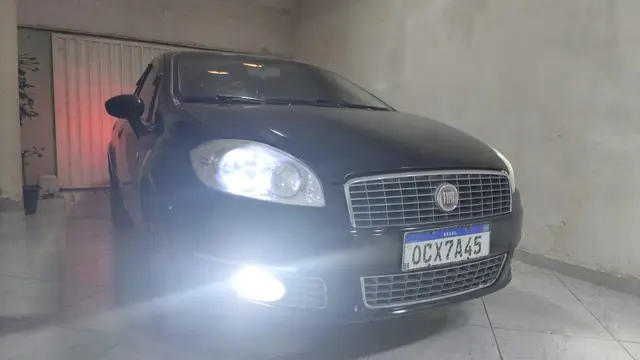 Carro Fiat Linea 2011 LX 1.8 16V Dualogic (Flex)