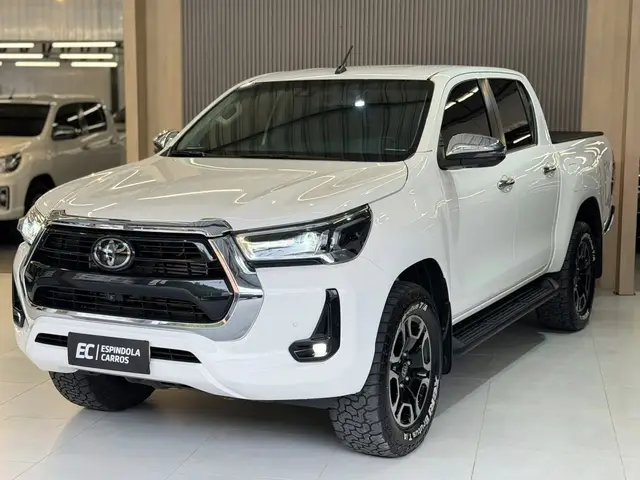 Carro Toyota Hilux Cabine Dupla 2023 SRX 4x4 2.8 Diesel