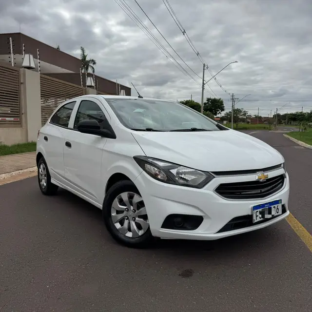 Carro Chevrolet Onix 2020 1.0 Joy SPE/4