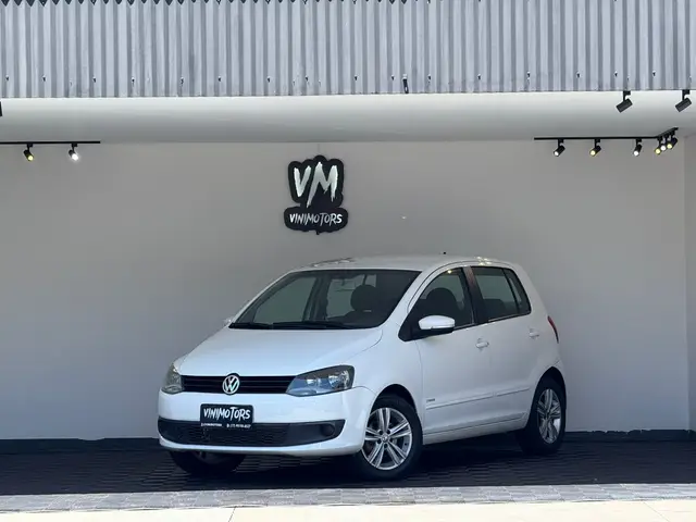Carro Volkswagen Fox 2014 1.6 VHT (Flex)