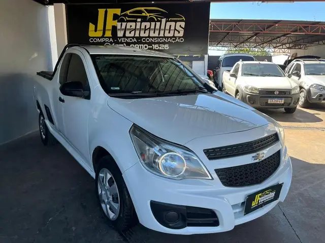 Carro Chevrolet Montana 2017 LS 1.4 (Flex)