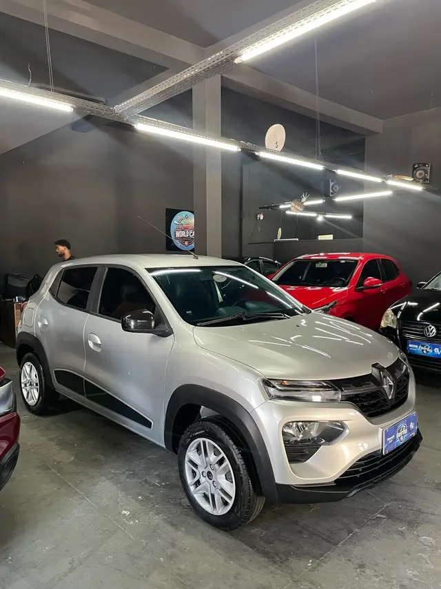 Carro Renault Kwid 2023 Intense 1.0 12v SCe (Flex)