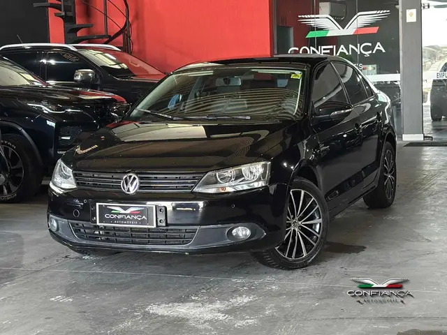 Carro Volkswagen Jetta 2012 2.0 Comfortline Tiptronic (Flex)