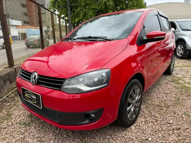 Carro Volkswagen Fox 2014 1.0 TEC (Flex) 2p