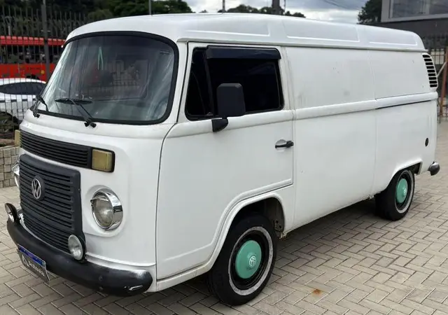 Carro Volkswagen Kombi 2010 Lotação 1.4 (Flex)